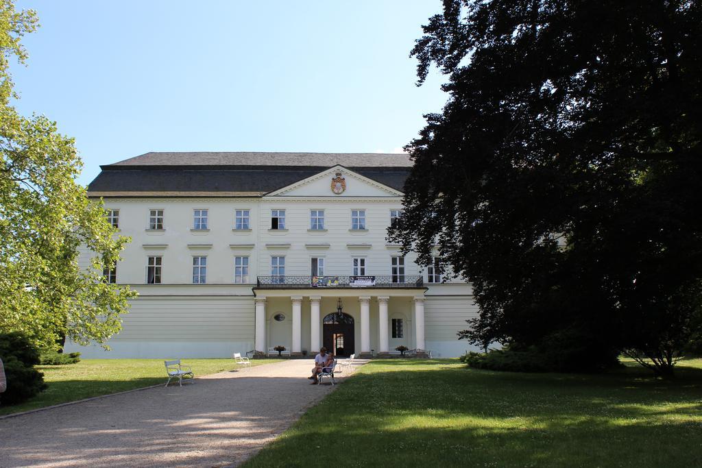Hotel Sonata Hradec nad Moravici Exterior photo